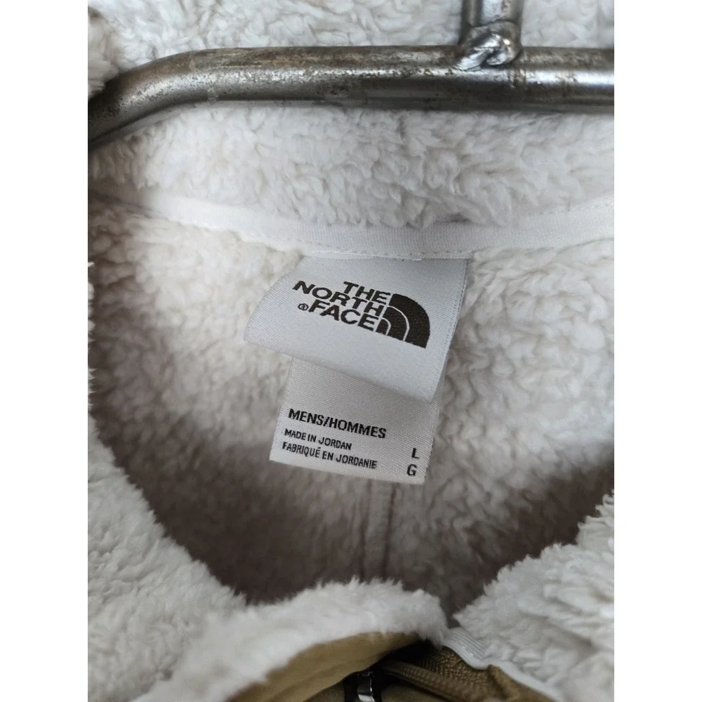 The North Face Mens Campshire Vest Winter NWT sz Large beige brown